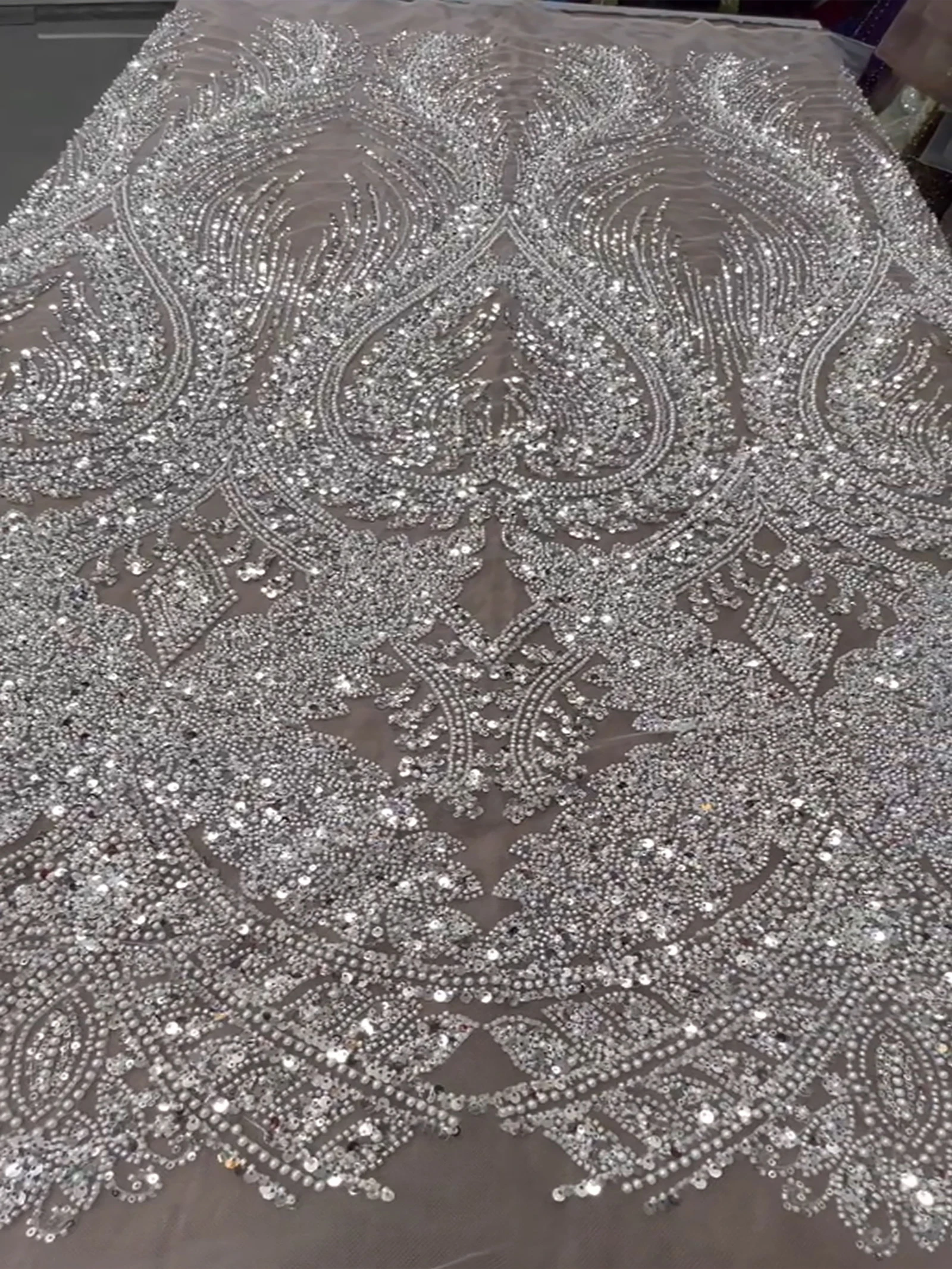 Tela de encaje africana de lujo dorada con cuentas hecha a mano 2026, tul de lentejuelas francesas de alta calidad para costura de vestidos de fiesta de boda