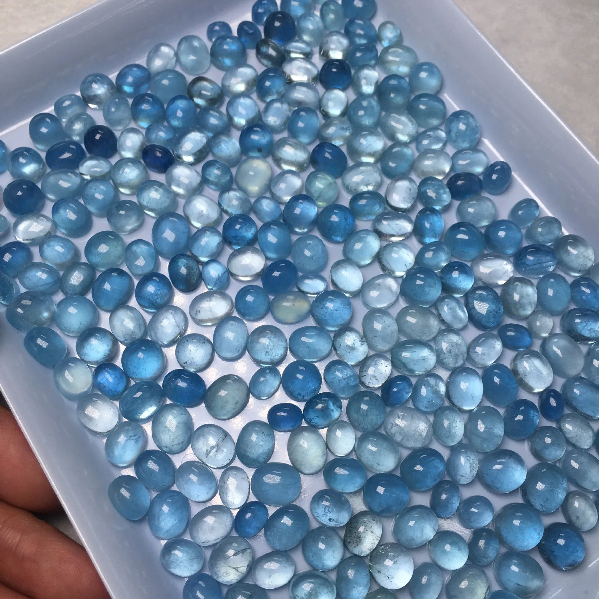 Wholesale 20pcs/lot Genuine Aquamarine Beads Mixed Size 7-10mm Ovals Semi-Precious Gemstone Cabochon Ring Face For Jewelry
