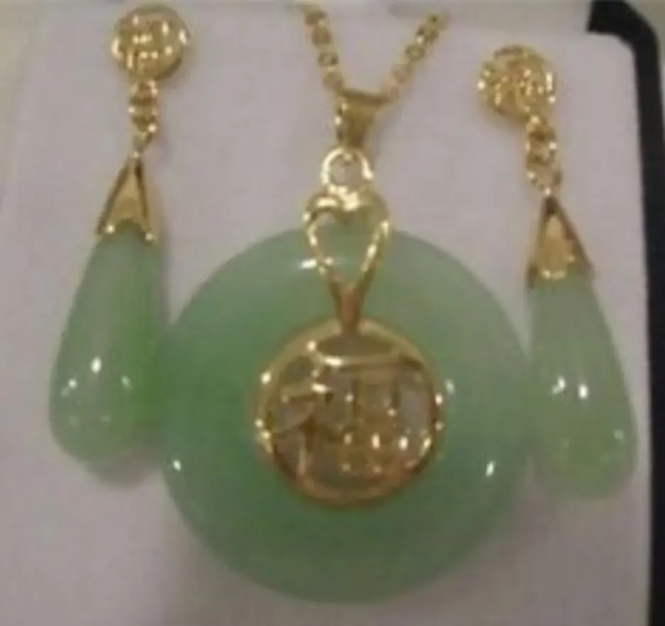 

Fashion jewelry Beautiful Jewelry Nature Green Natural stone Earrings necklace Pendant Set