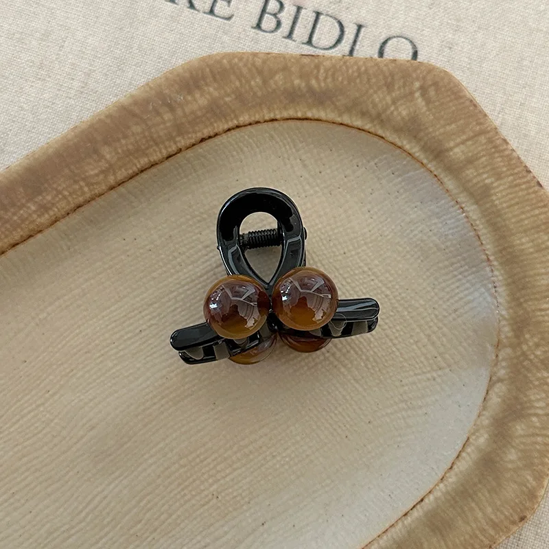 2025年ラグジュアリーミニクリップアンバー、パールアクセント付きスモールヘアピン、滑り止めサイドクリップ、女性用シック