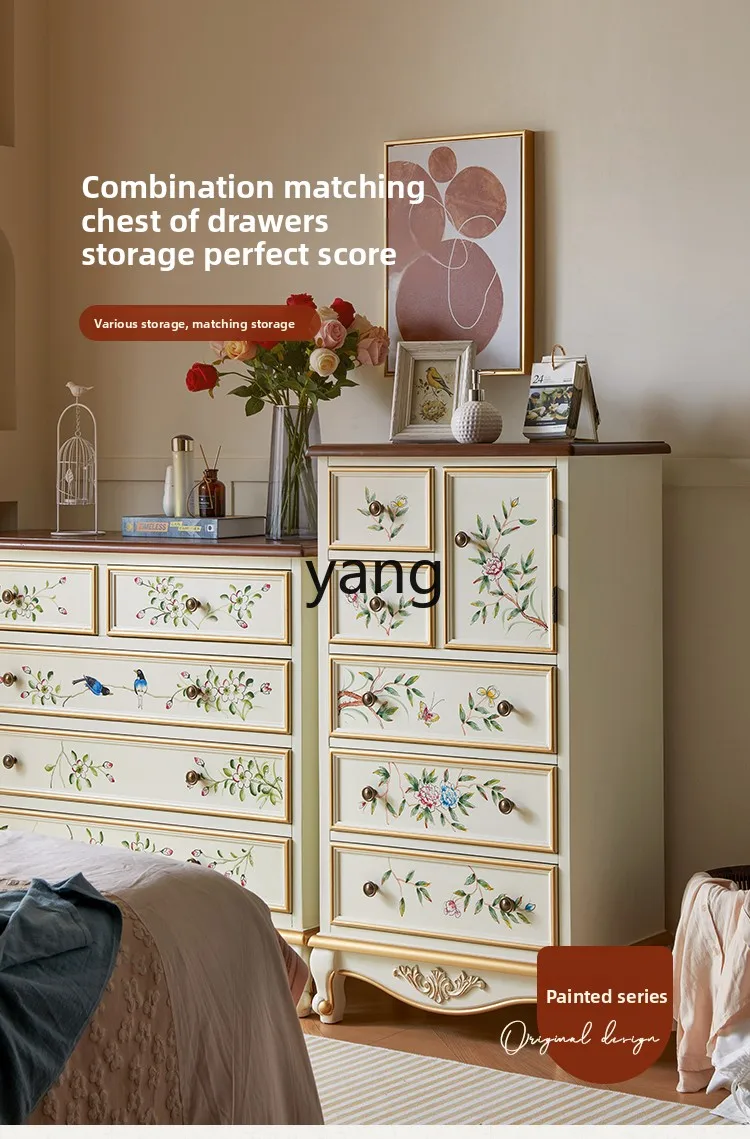 غرفة نوم LH على الصدر، غرفة نوم رئيسية أمريكية، خزانة ذات أدراج مطلية، بجانب السرير مقابل الحائط من الخشب الصلب القديم #5