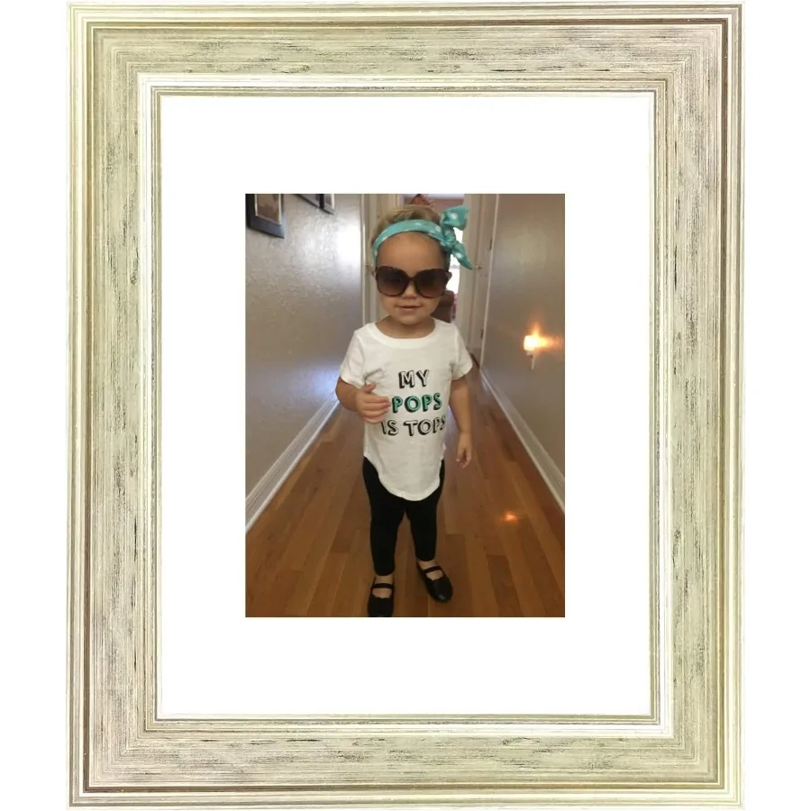 إطار صورة أنيق من الخشب الحقيقي مقاس 8 × 10 بلمسة نهائية فضية مع عرض 1 1/2 يتميز بزجاج الحفاظ للتصوير المحسن