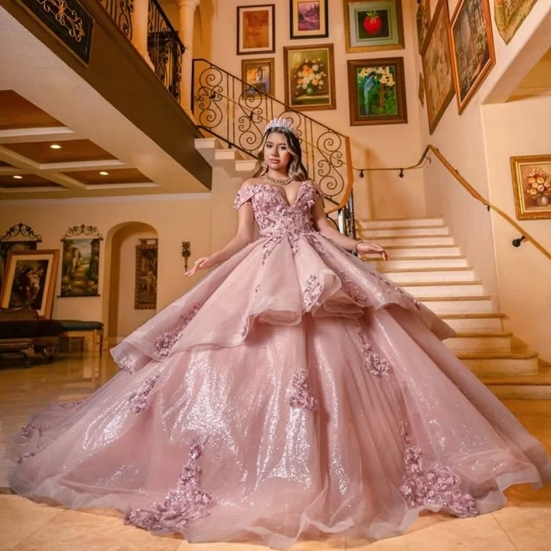 فساتين Quinceanera الوردية اللامعة المخصصة قبالة الكتف زين ثلاثية الأبعاد زهرة طويلة الذيل طبقات Vestido 15 Quinceanera #2