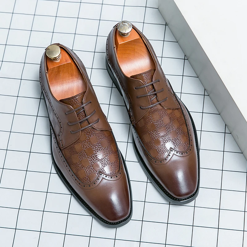 

Men Spring Autumn Business Casual Shoes Embossed Splicing Breathable Comfortable Dress Groom Wedding Shoes
