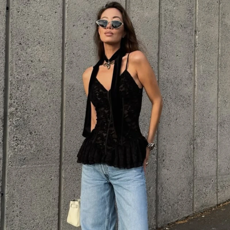 

TARUXY Sexy Lace Camisole Vest Women Summer New Black V-Neck Slim Elegant Top Female Sleeveless Commuting Party Dating Slip Top