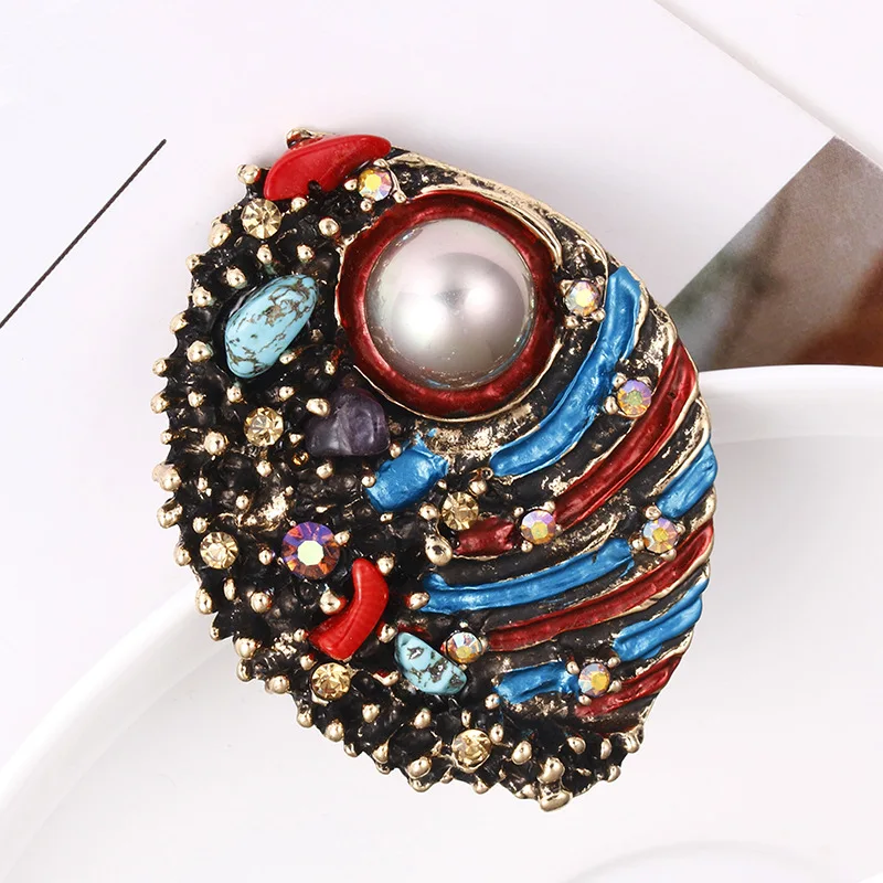 SKEDS Fashion New Arrival Women Men Casual Round Pearl Rhinestone Brooches Pins Vintage Top Brand Unisex Party Corsage Jewelry