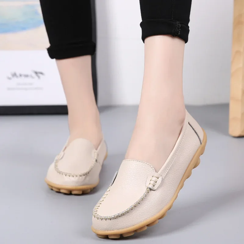 Genuine Leather Shoes Woman Soft Boat shoes for Women Flats shoes Big size 35-44 Ladies Loafers Non-Slip Sturdy Sole