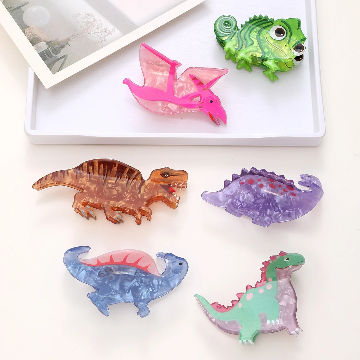 1pc Dinosaur Acrylic Clip Cute Hair Accessories Lizard Hair Clip Back of Head Hair Dish Shark Clip Hair Accessories for Women