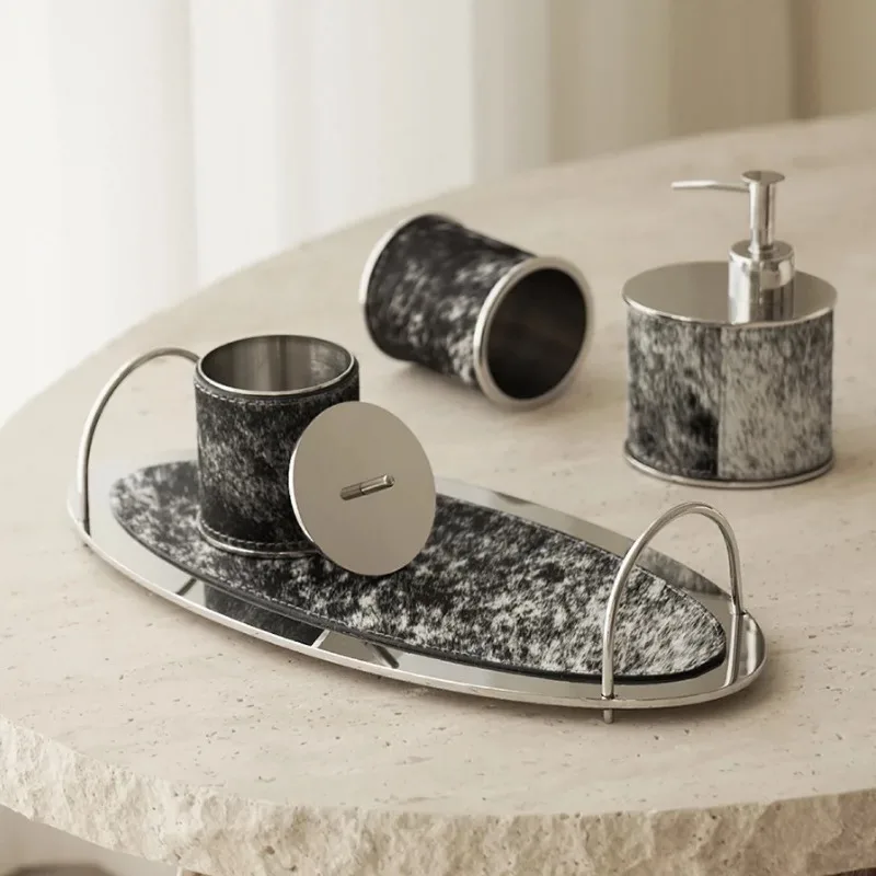 

Lotion Bottle Tray Combination Villa Stainless Steel Horse Hand Washer Bathroom Leather Pattern Toothbrush Cup Bathroom Set