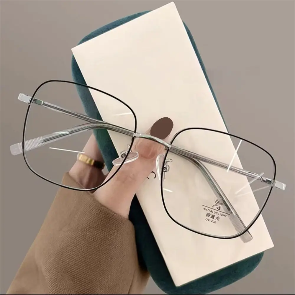 Fashion Metal Frame Anti-UV Blue Rays Glasses Big Frame Ultra-light Myopia Glasses Frame Vision Care Eyeglasses Women Men