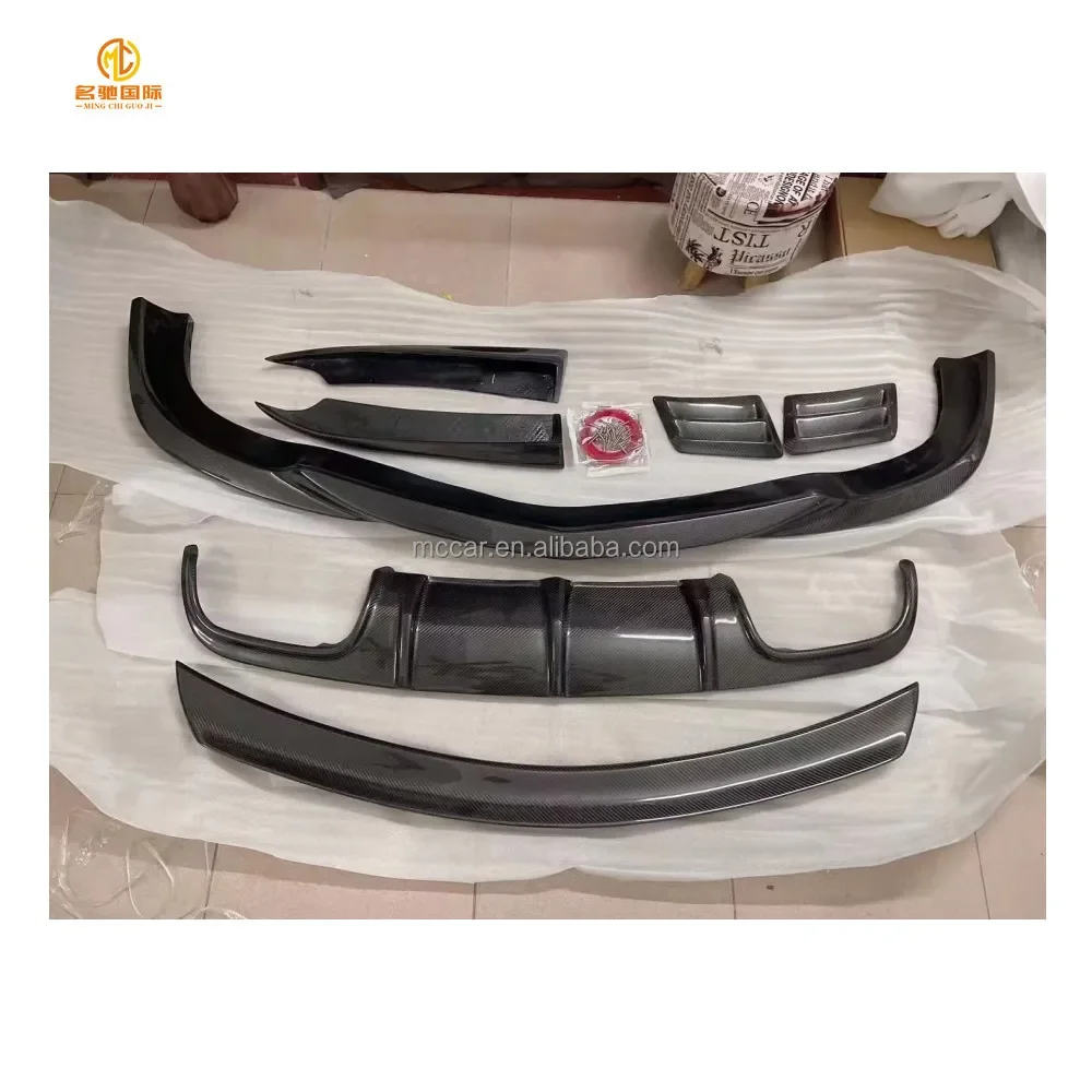 

08-12 W204 C63 High Quality Carbon Fiber Body Kit For W204 C63 Front Lip Diffuser Side Skirt