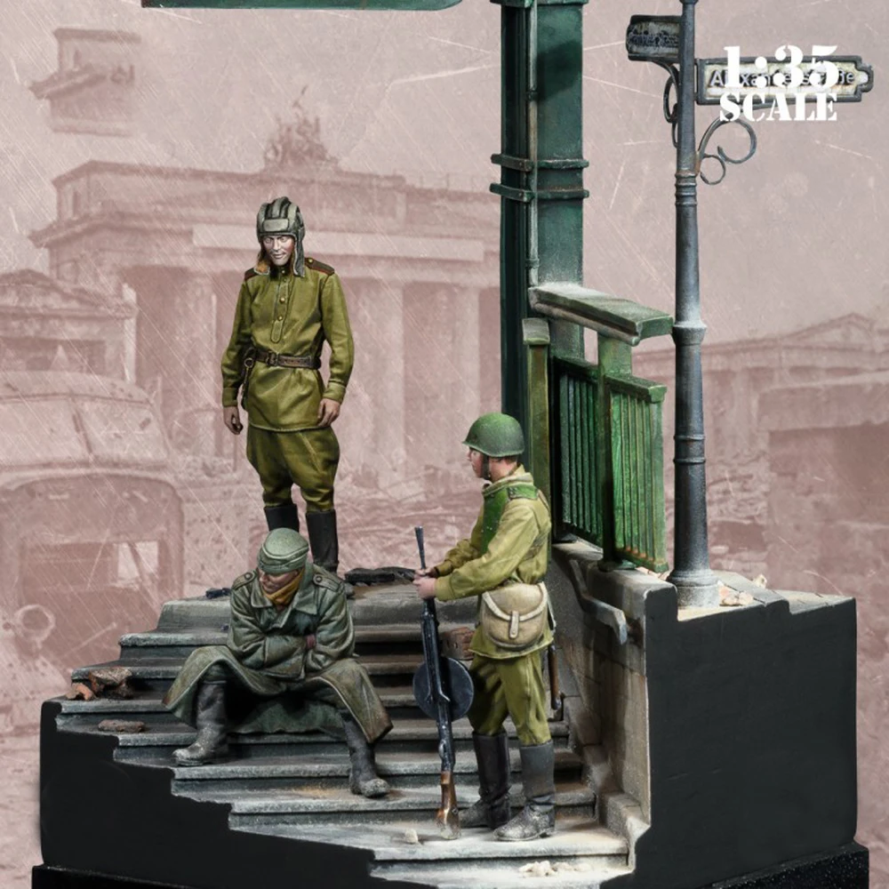 1/35 Resin Model Figure Kits GK , Three People,Including Scene,Military Theme,Unassembled And Unpainted,327J