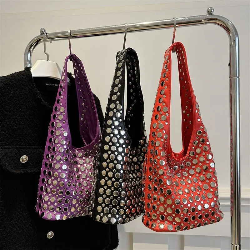 

Сверхмощная сумка-ведро с заклепками для женщин, сумка на одно плечо в стиле панк, полностью украшенная двусторонними заклепками, пригородная сумка под мышками