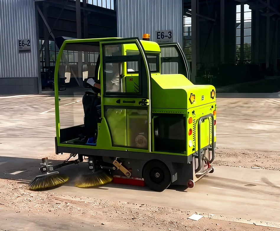 Enclosed Cab Street Sweeper Ride-On Cleaning Machine for Industrial Park Road Yard Outdoor Cleaning