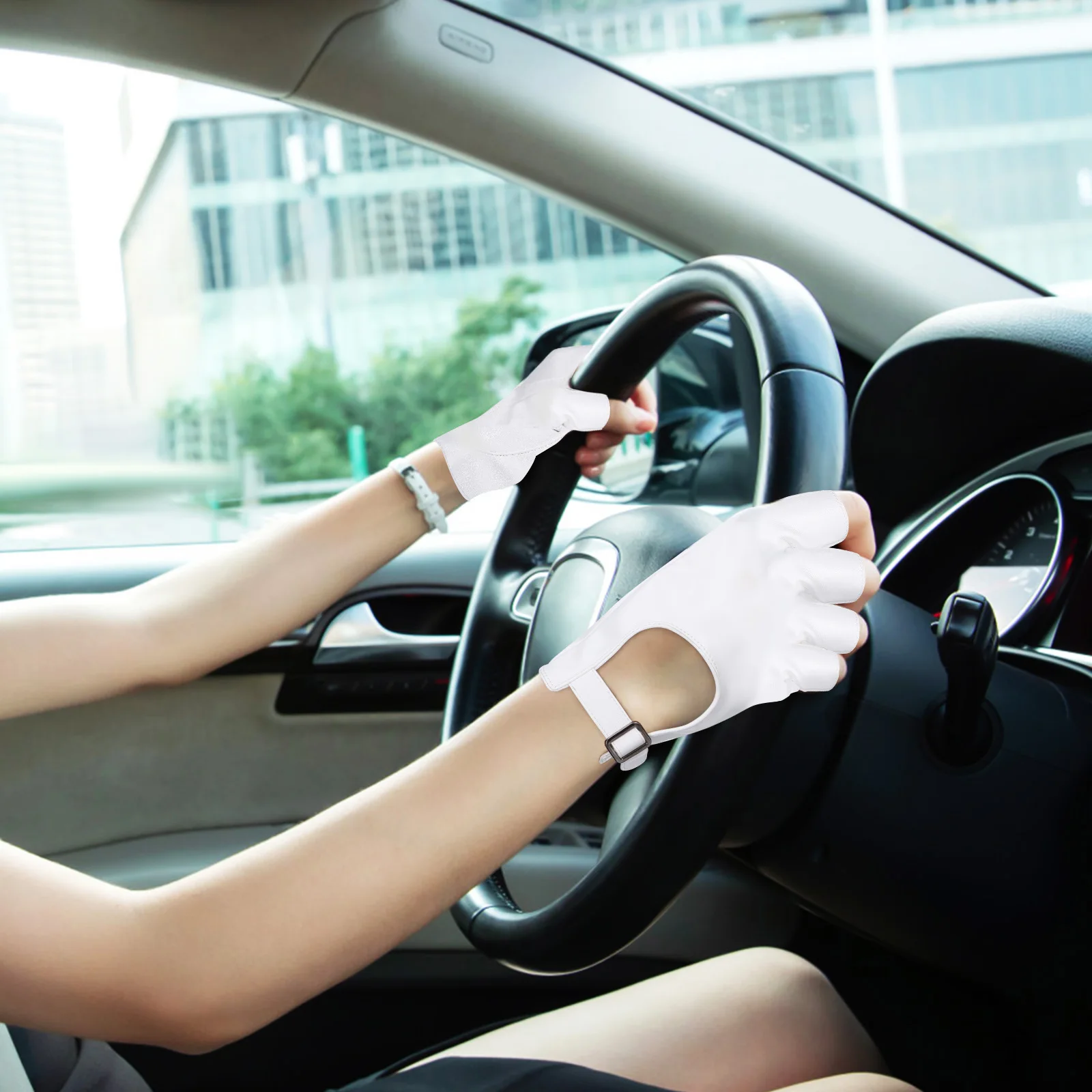 

1Pair Half Finger Gloves Women Stylish Fingerless Gloves Punk Style for Driving Dancing Motorcycle Riding Lightweight