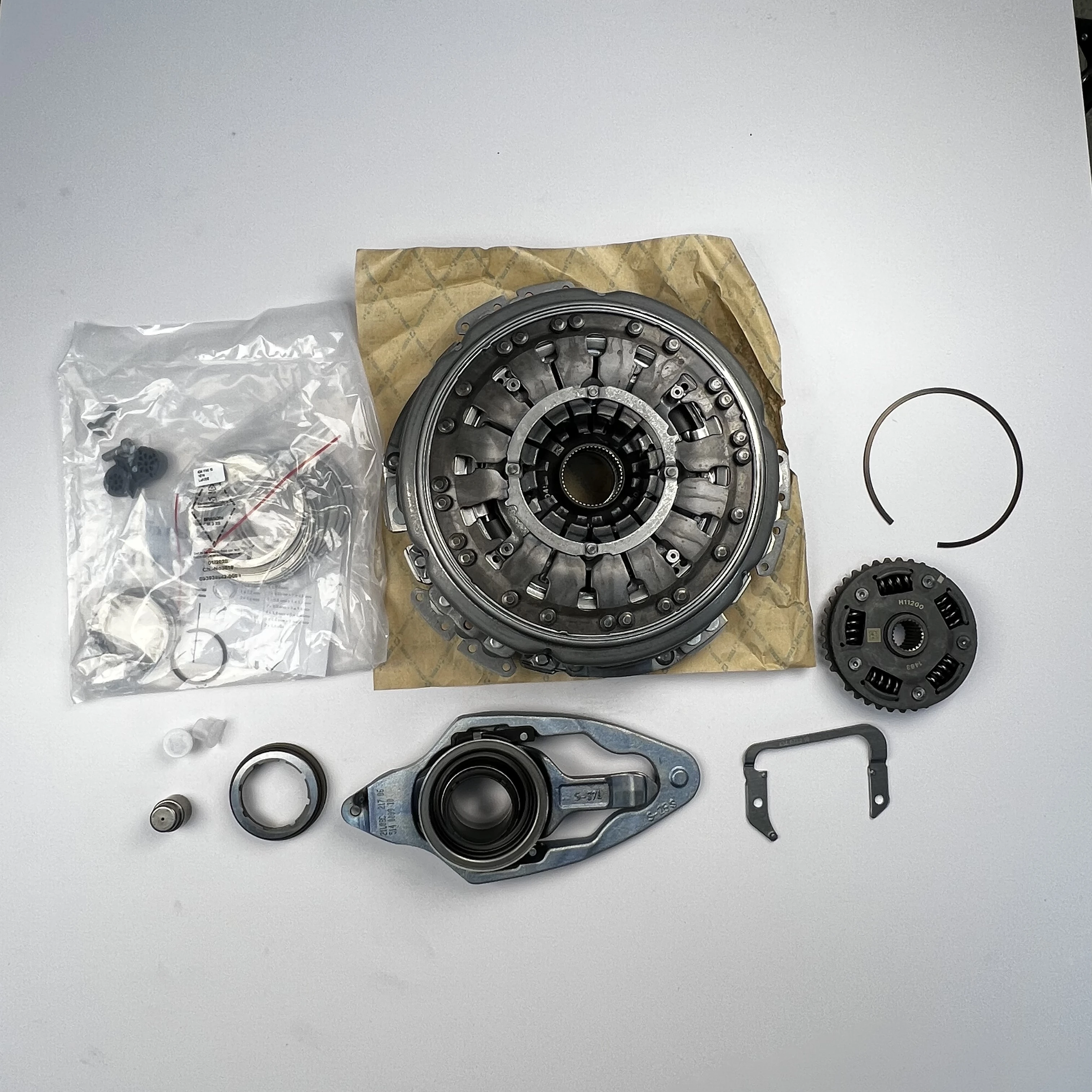

Hot Sell 0AM DQ200 Clutch 6020001000 Original Old Module Auto Transmission Gearbox For Volkswagen Brand New