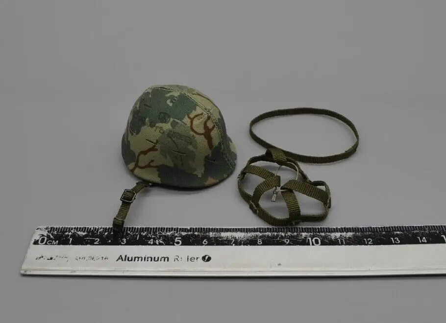 

QOTOYS 1034 1/6th Helmet Model for 12'' Male Figure US Army Vietnam War