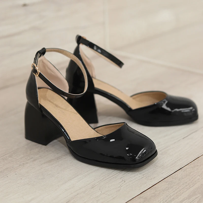 حجم كبير لامعة براءات الاختراع والجلود جولة تو كعب سميك جوفاء التدريجي ماري جين أحذية الكاحل مشبك لطيف الحلو الفتاة أحذية عالية الكعب