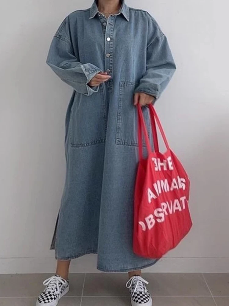 레트로 시크 레이지 스타일 긴 소매 데님 드레스 루즈 캐주얼 사이드 슬릿 칼라 포켓 여성용 맥시 드레스 한국 스타일 루즈 웨이스트
