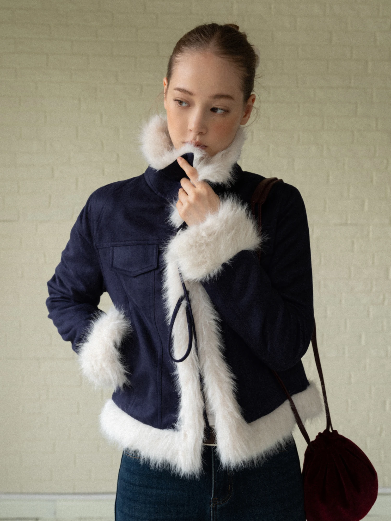 

EGGKA Suede Short Jacket Women's Thickened Cotton Lined Fur Integrated Vintage Collar Loose Top Winter Warm Fashion Outerwear