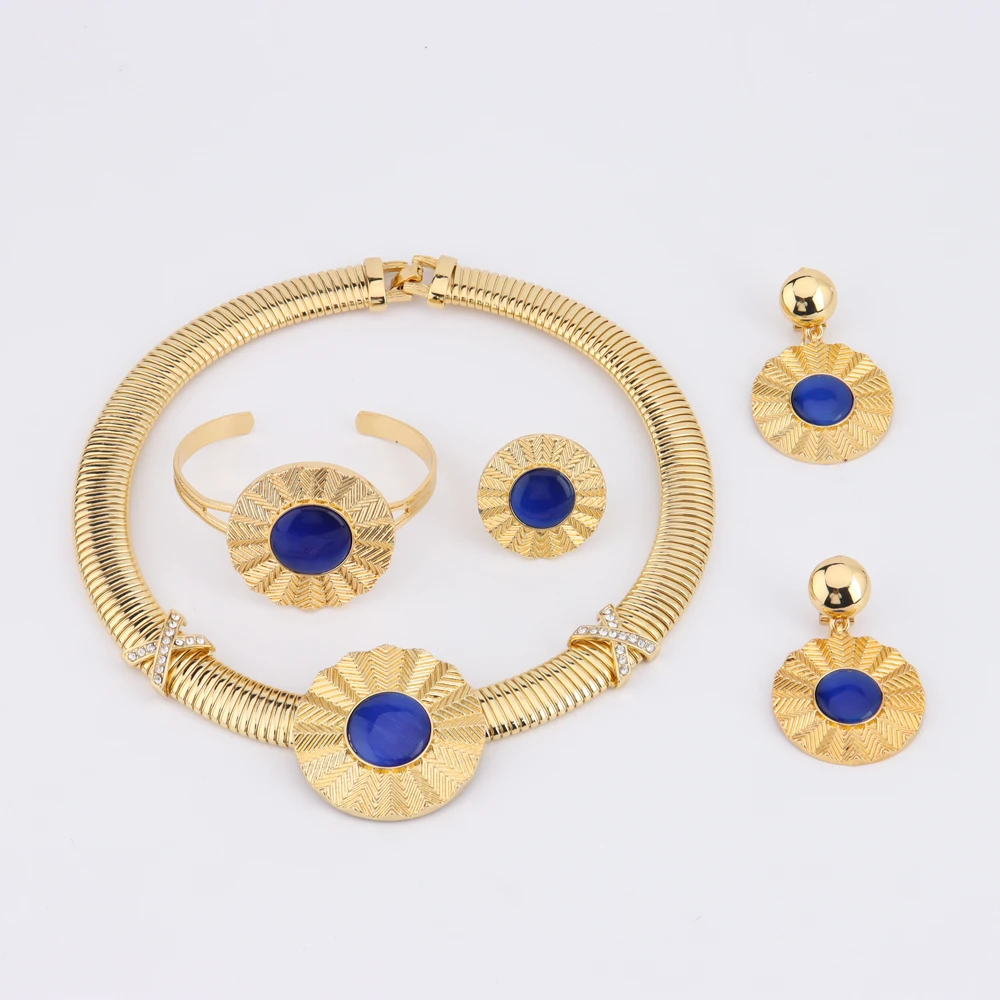 Luxuriöser Hochzeitsschmuck für Damen, Trendige Modeschmuck-Kollektion 2026, 18K Brasilianisch-Italienisch Vergoldete Schmucksets im Angebot – Detail 2