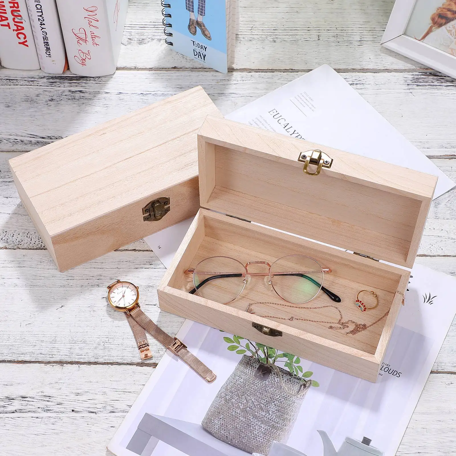 

2pcs Solid Wood Gift Boxes Natural Wood Storage Containers Retro Buckle Design Wooden Keepsake Boxes Decorative Home