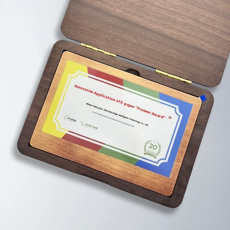 Pikesmart High Quality 8.14 Inch Wooden Electronic E-Ink Paper Label Page-Turning Medal Box Flip-Top IoT Solutions Software