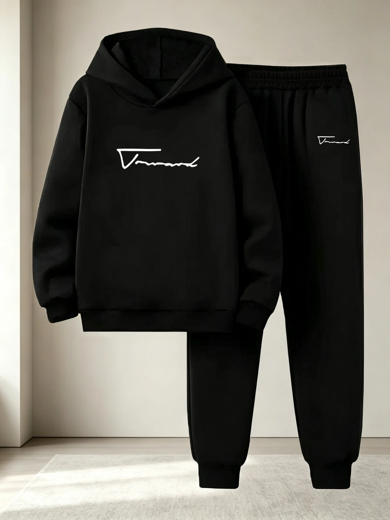 2pcs Girls' Ins Minimalist Handwritten Signature Sweatshirt Set, Hoodie Matched with Black Cuffed Sweatpants, Featuring Thin-Li