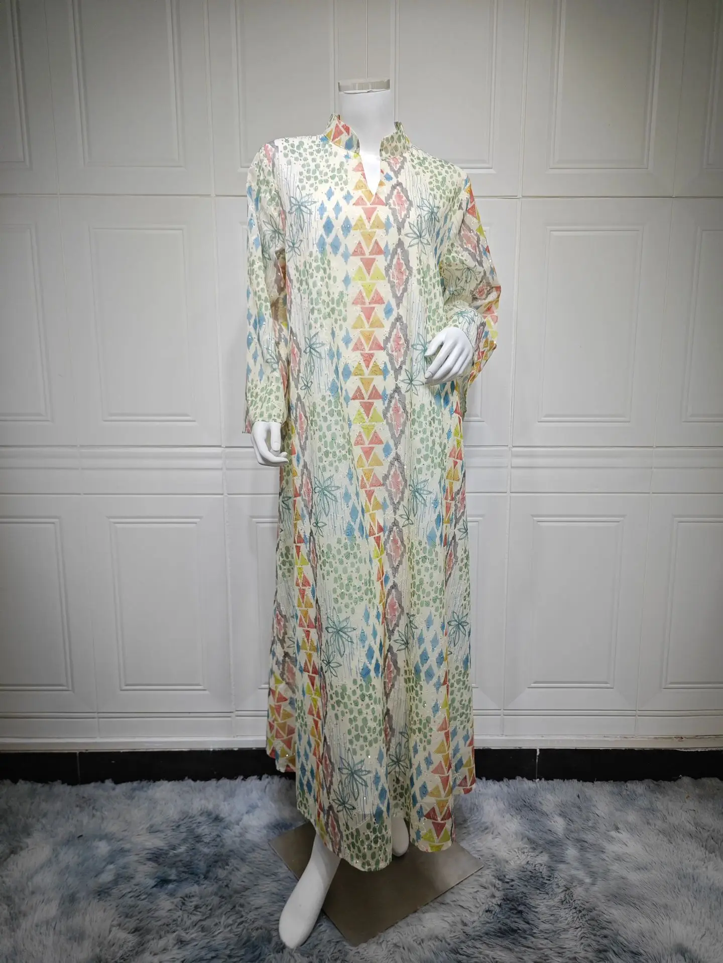 Uni Dubai Luxury Floral Embroidery Abayas Muslim Rhinestone Decorated Loose Dress Moroccan Women Clothes