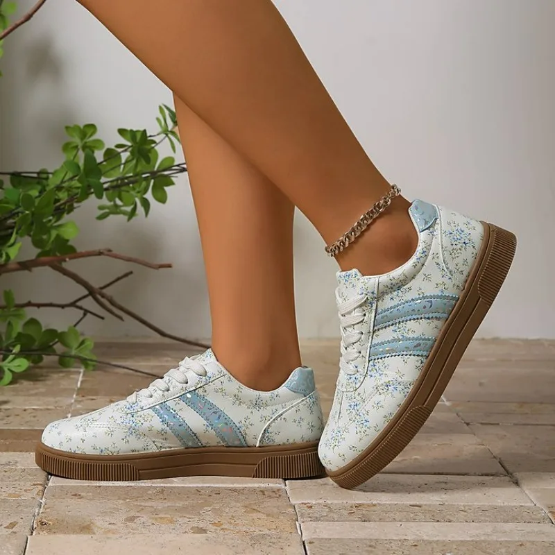 Women Embroidered Lace Up Lightweight Canvas Shoes Casual Comfortable Daily Walking Sneakers for Outdoor Travel