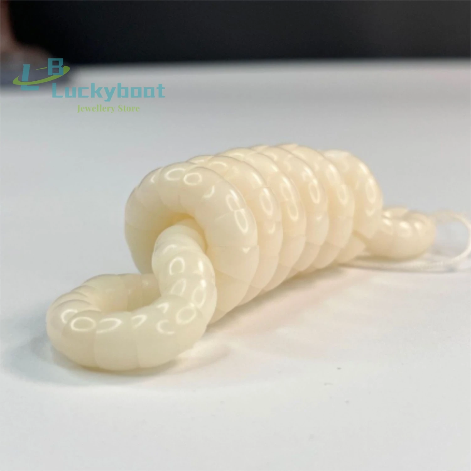 Natural and Original White Jade Bodhi Root Slant Cut Pig Large Intestine Long String Cultural and Playful Men's and Women's Brac