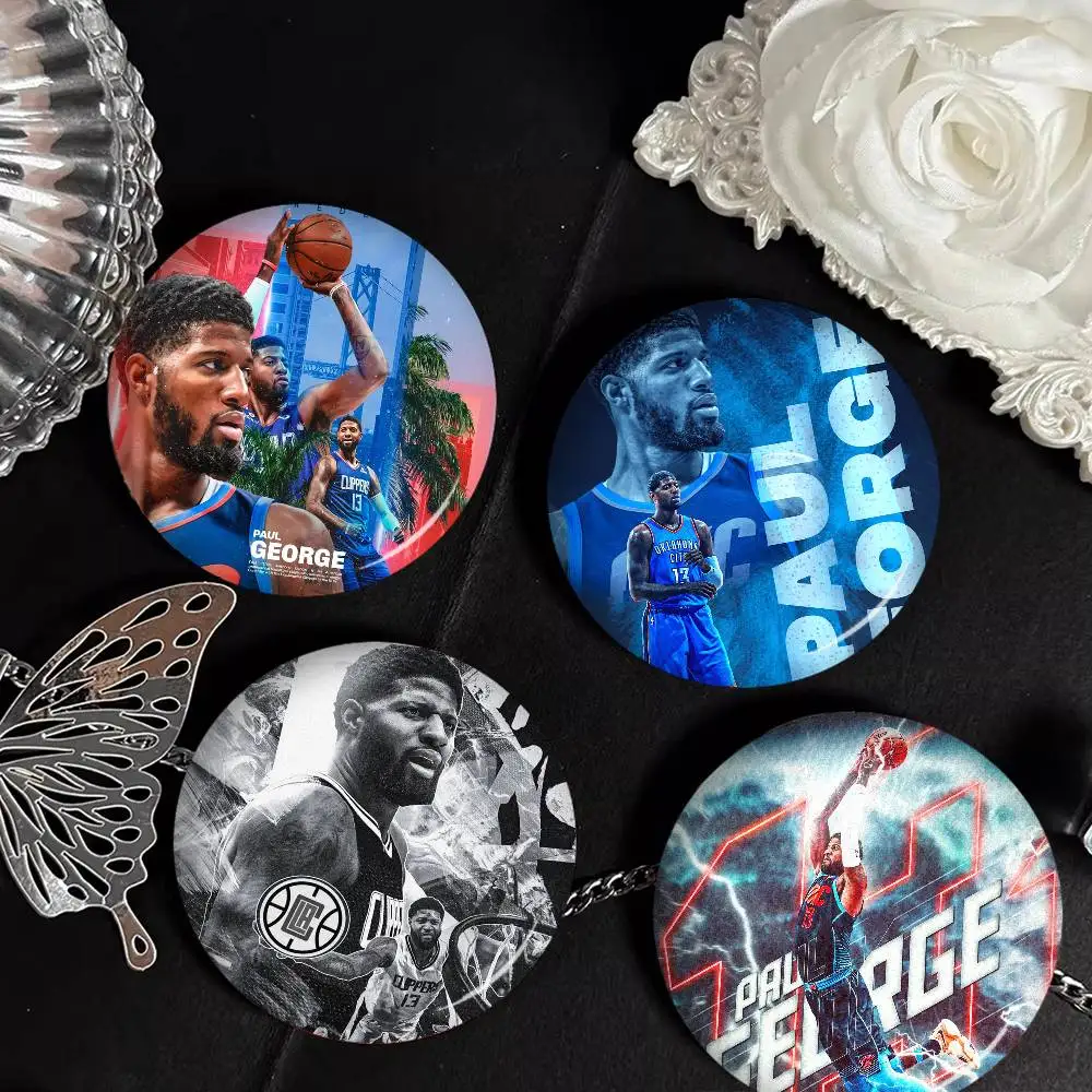 

Брошь-значок ручной работы из жести с милой аниме-фигуркой баскетболиста Пола Джорджа, 58 мм, для одежды, украшение на грудь, подарки