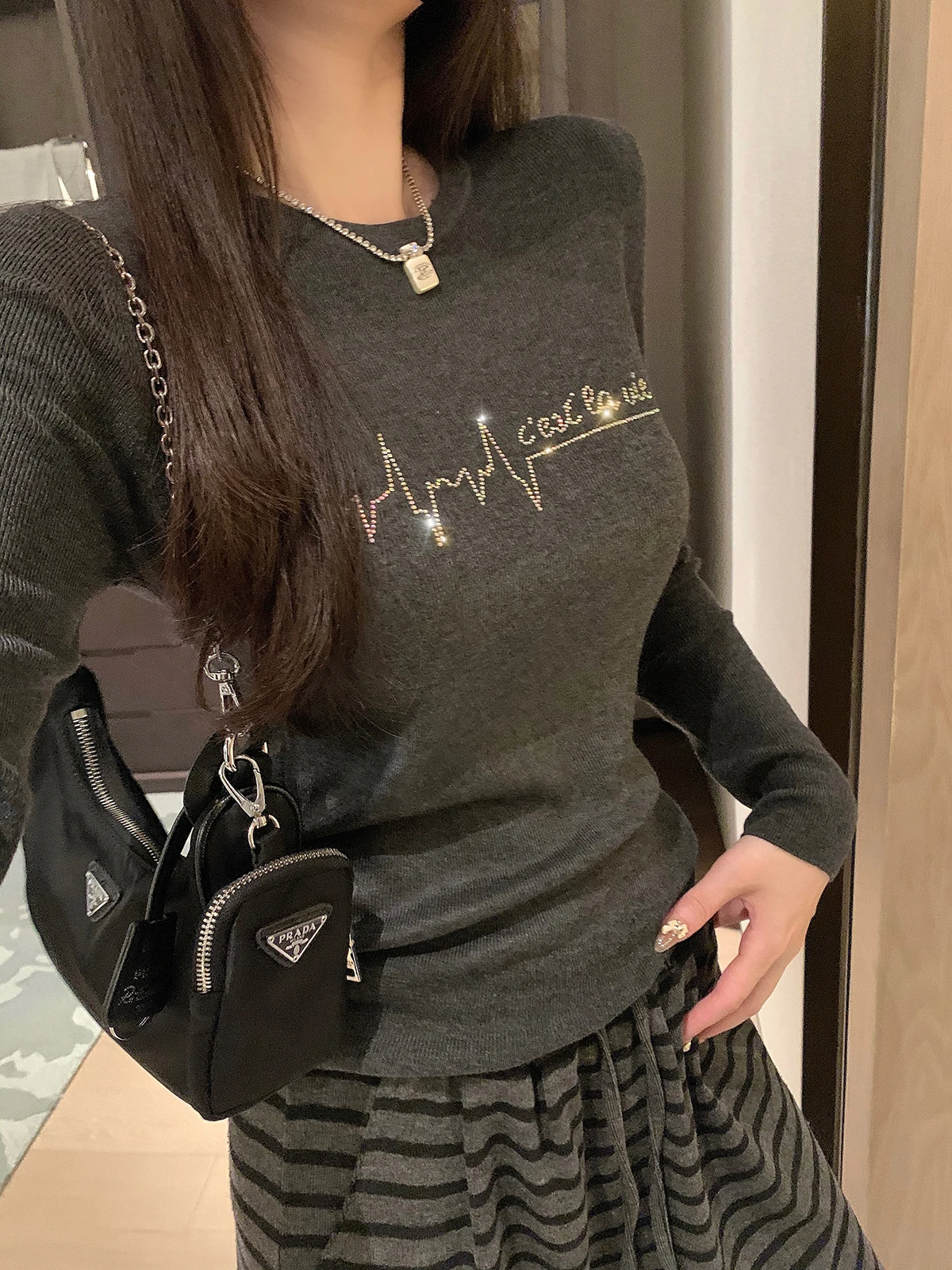 

Женский трикотажный лонгслив Zhuangda Mud You Heareat Deep Ey с круглым вырезом, приталенный, повседневный, стандартной длины