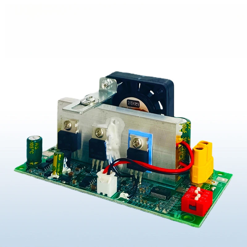 

Buck Type MPPT Photovoltaic Solar Controller Panel Module 200W 15A/Photovoltaic input starting voltage：18-85V
