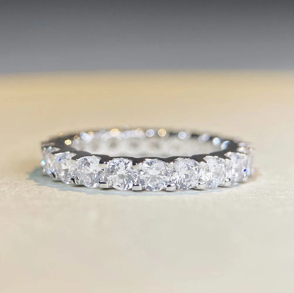 

Moissanite Ring S925 Pure Silver Lined Ring with Full Diamond and Exquisite Craftsmanship, Cow's Head and Four Claws