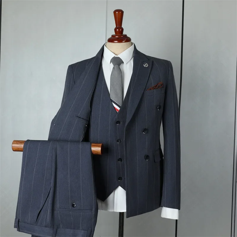 (23) Customized Men’s Fashionable Double-breasted Business Suits