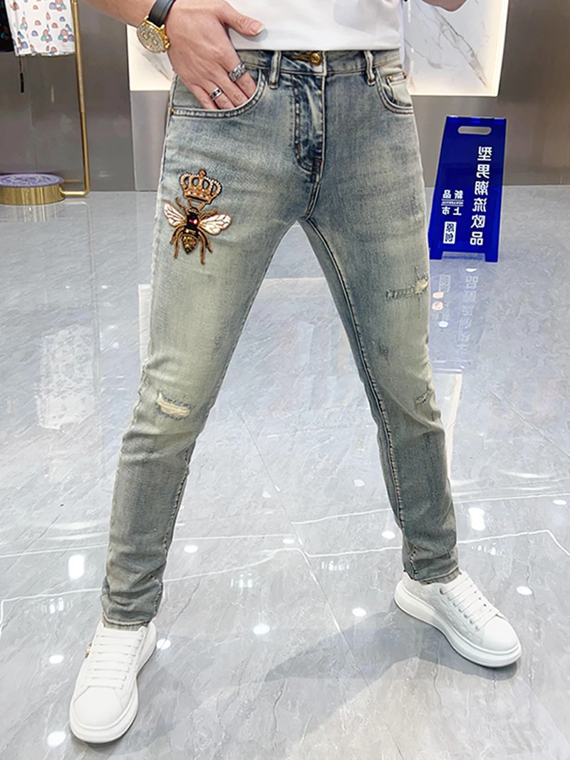 

Trendy Embroidered Men's Jeans Spring New Style Hollow out Light Color Slim Fit Long Pants European Style Small Bee Pattern