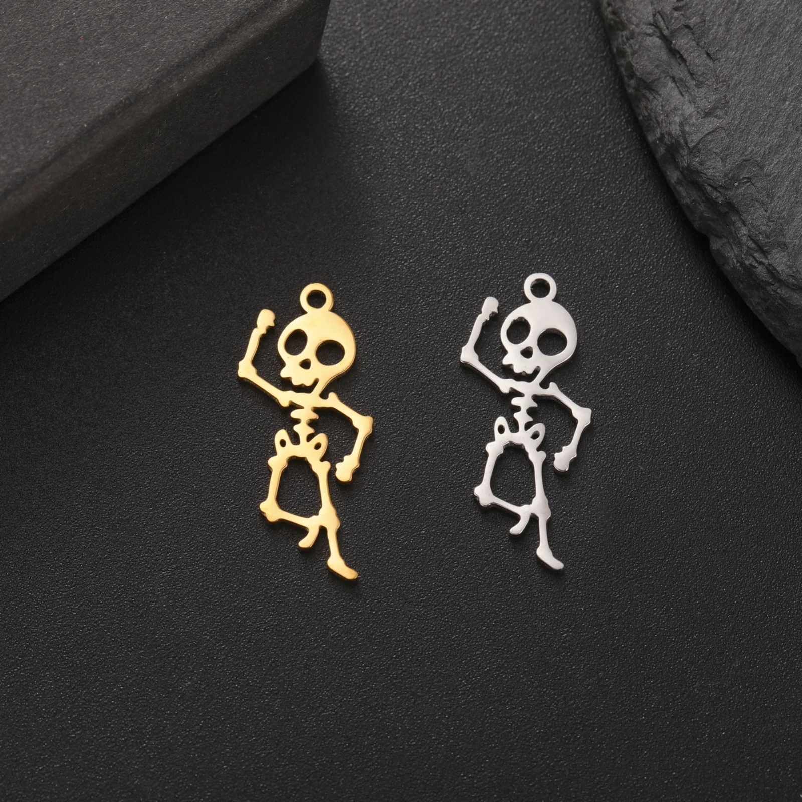 1pc New Stainless Steel Halloween Charms Multicolor Human Skeleton Hollow Pendant DIY Necklace For Women Men Jewelry 18mm x 7mm