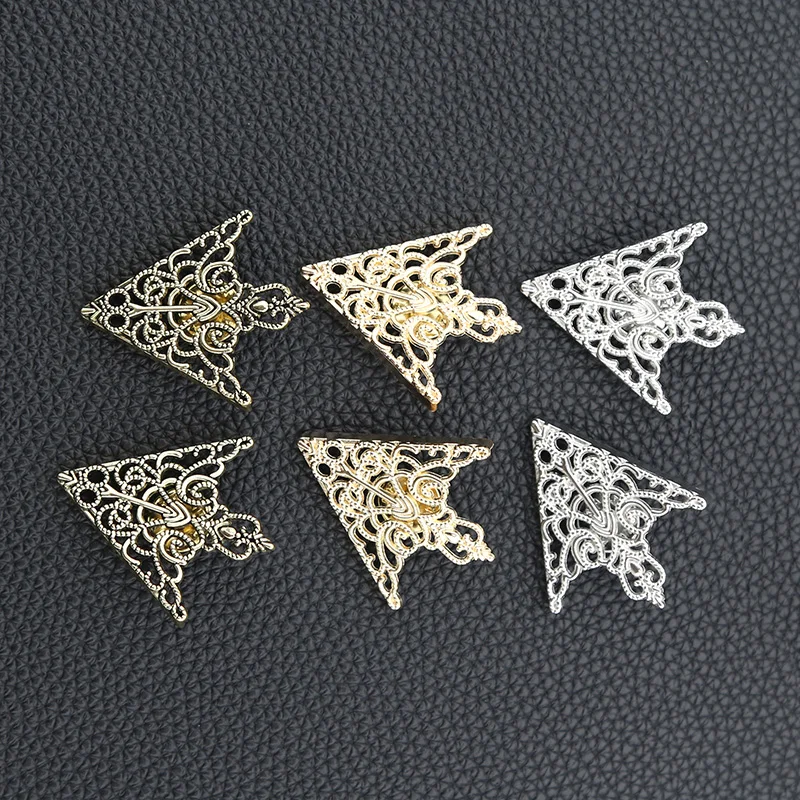 Fashion Brooch Vintage Triangle Shirt Collar Pin Hollow Metal Needle Corner Emblem Jewelry For Women Men Lapel Pin Clothes Decor