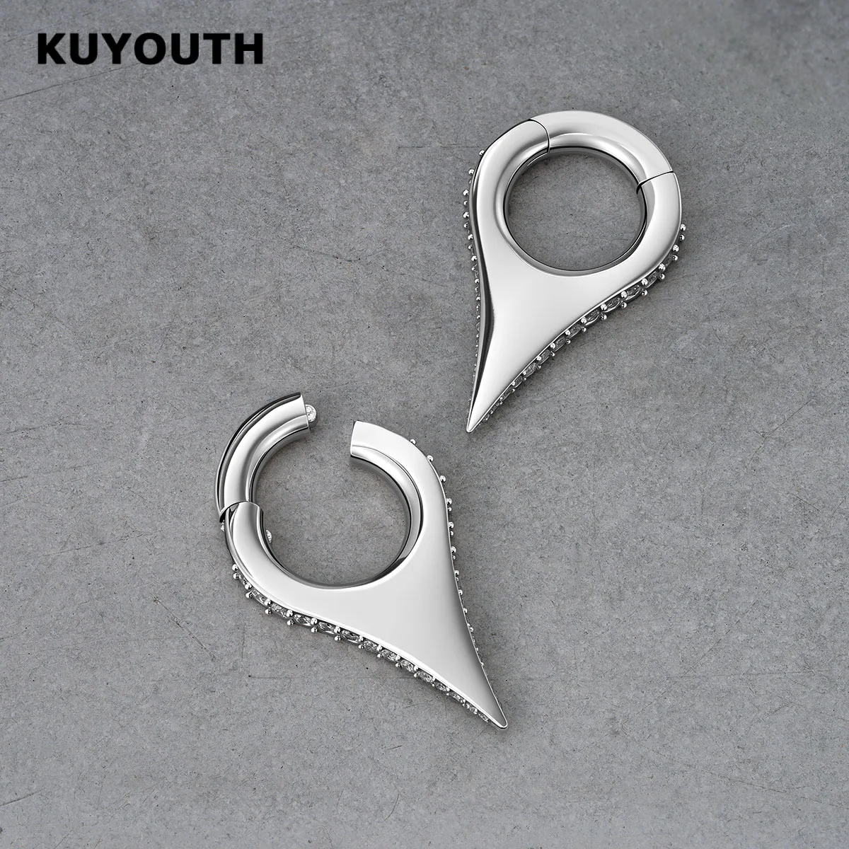 KUYOUTH Spike Design Ear Weight Stretcher Gauges with Inlaid Zircon Magnetic Hoop Ear Plugs Tunnel Expander Piercing Earrings