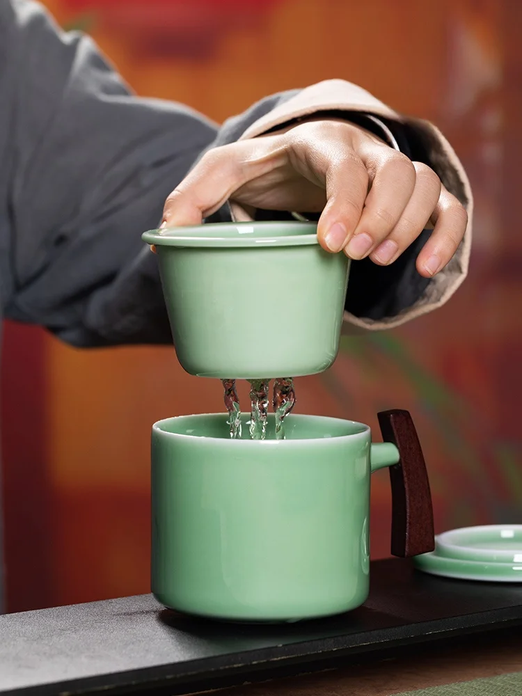 

Longquan Blue Porcelain Cerc Tea Cup Large Capaci Office Use Cover Filter Bubble Tea Mugs Chinese Sle Pure Color Mark ...