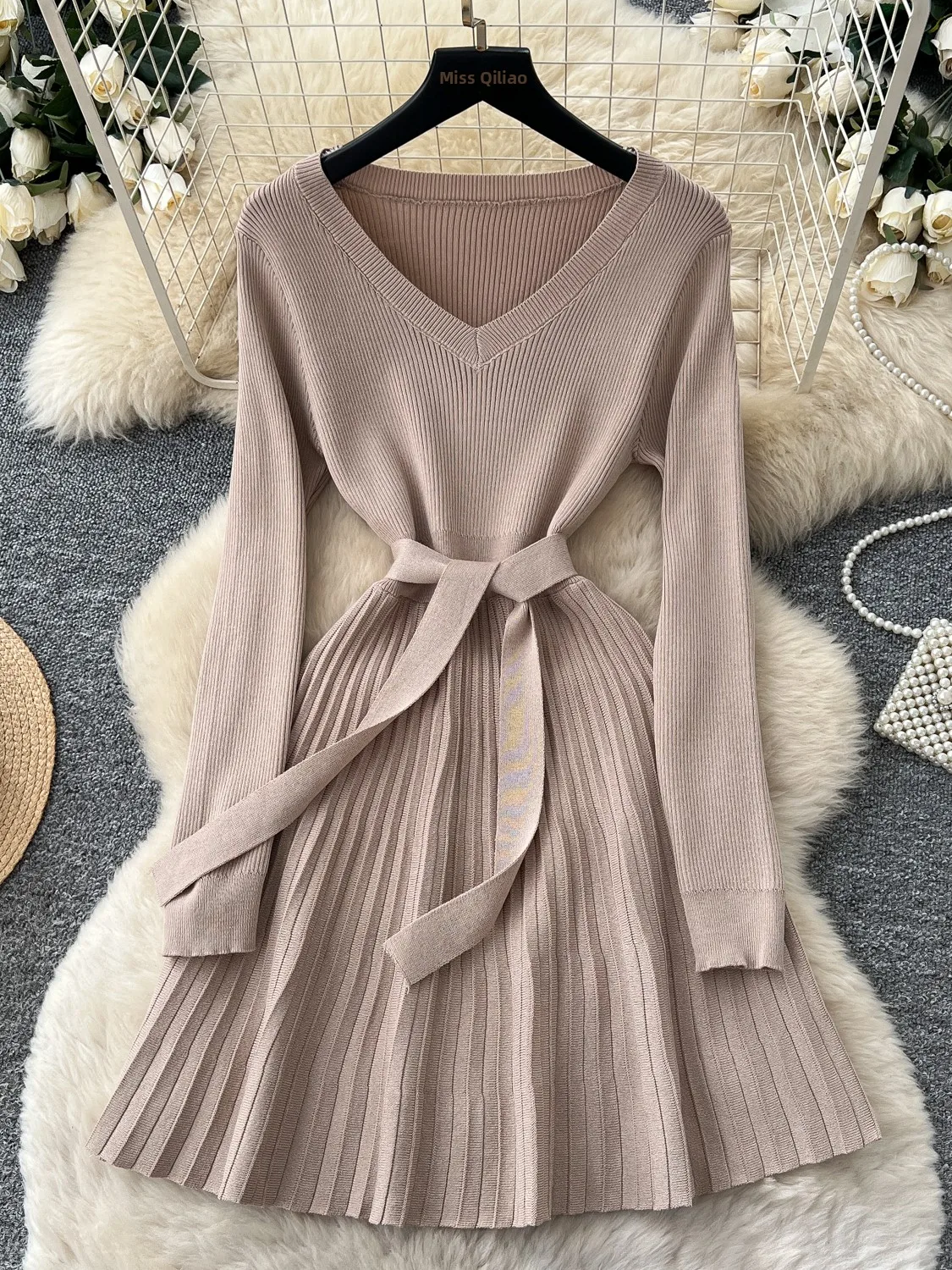 Korean Style V-Neck Knitted Dress Long Sleeve Slim Fit A-Line Skirt Commute Waist Cinch Versatile Dresses for Women 2026 Autumn
