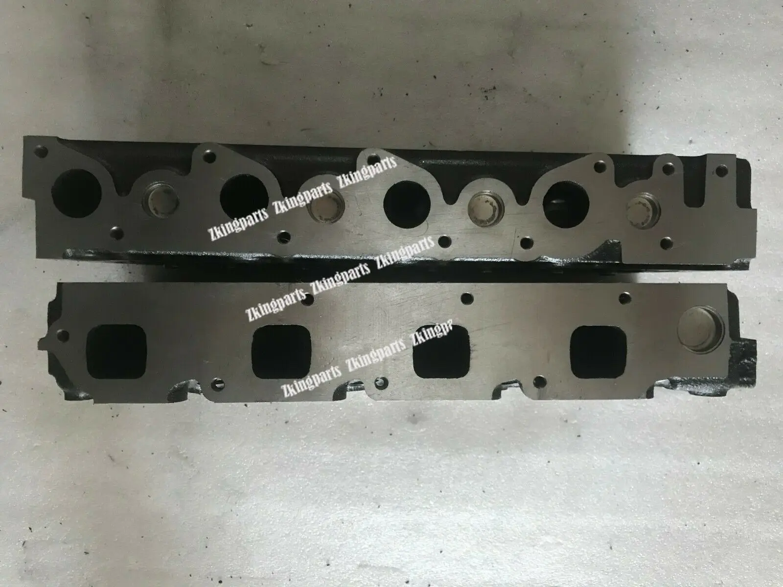 Complete Cylinder Head Fit for Kubota V2003 V2203 V2403 Engine Old Model With Valves