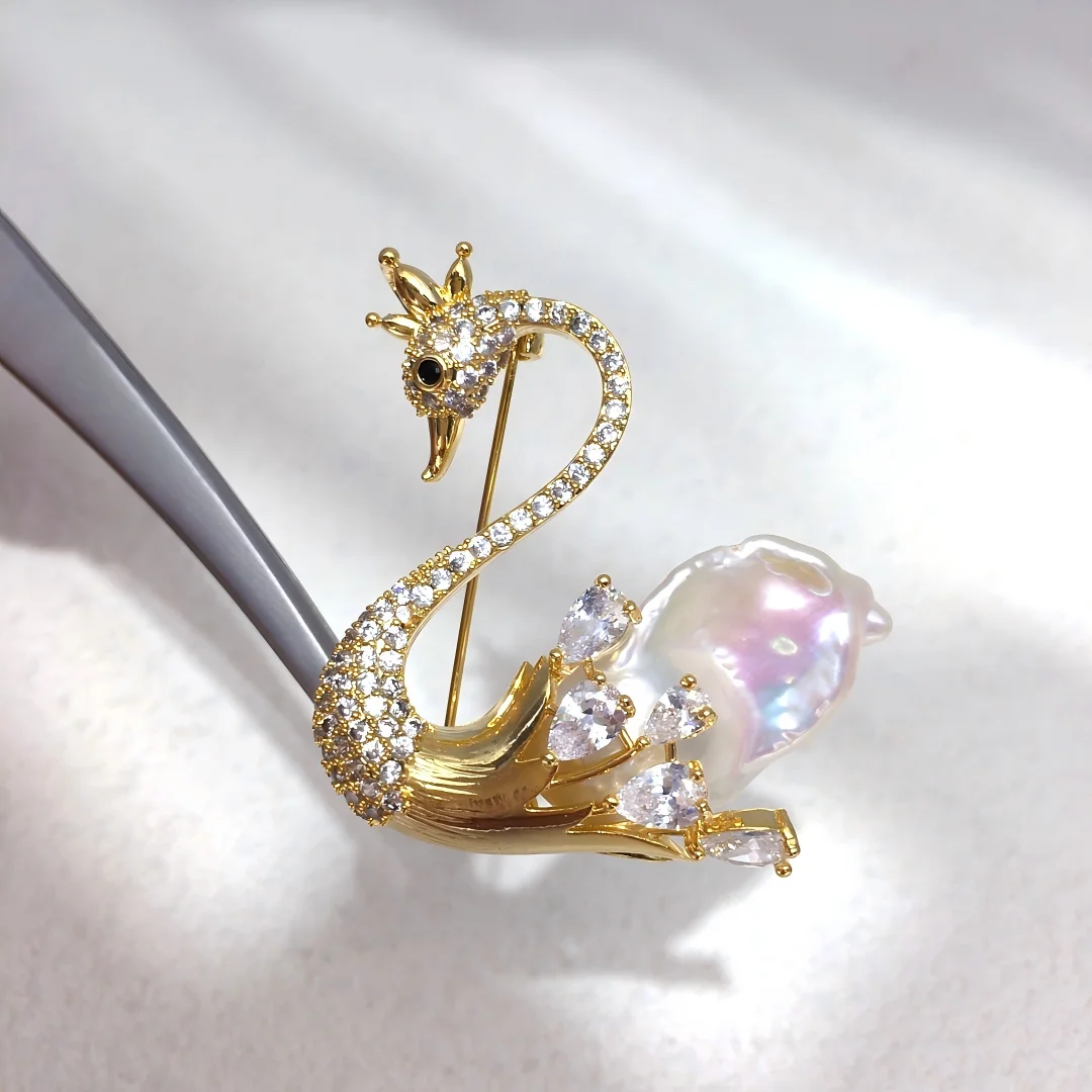 

ZHBORUINI Natural Freshwater Pearl Brooch Swan Inlaid Zircon Design Colorful Baroque Style Formal Occasion Accessory ﻿