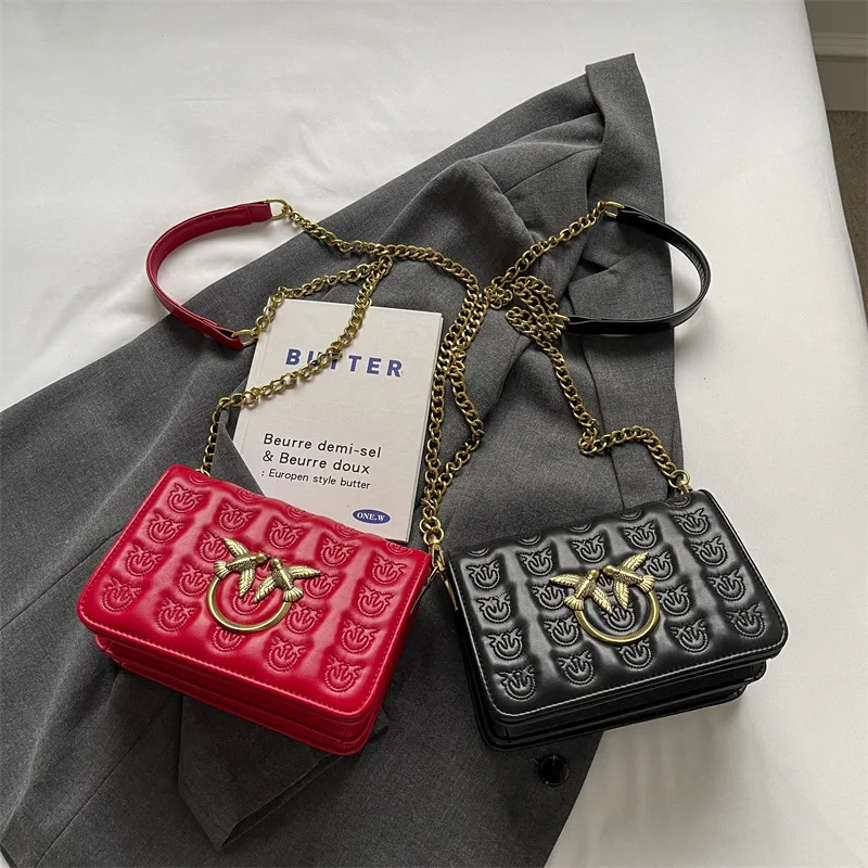 

Авангардная сумка через плечо SS 202520, многосторонняя трансформируемая верхняя ручка и сумка через плечо для женщин, эффектная сумка «день-ночь»