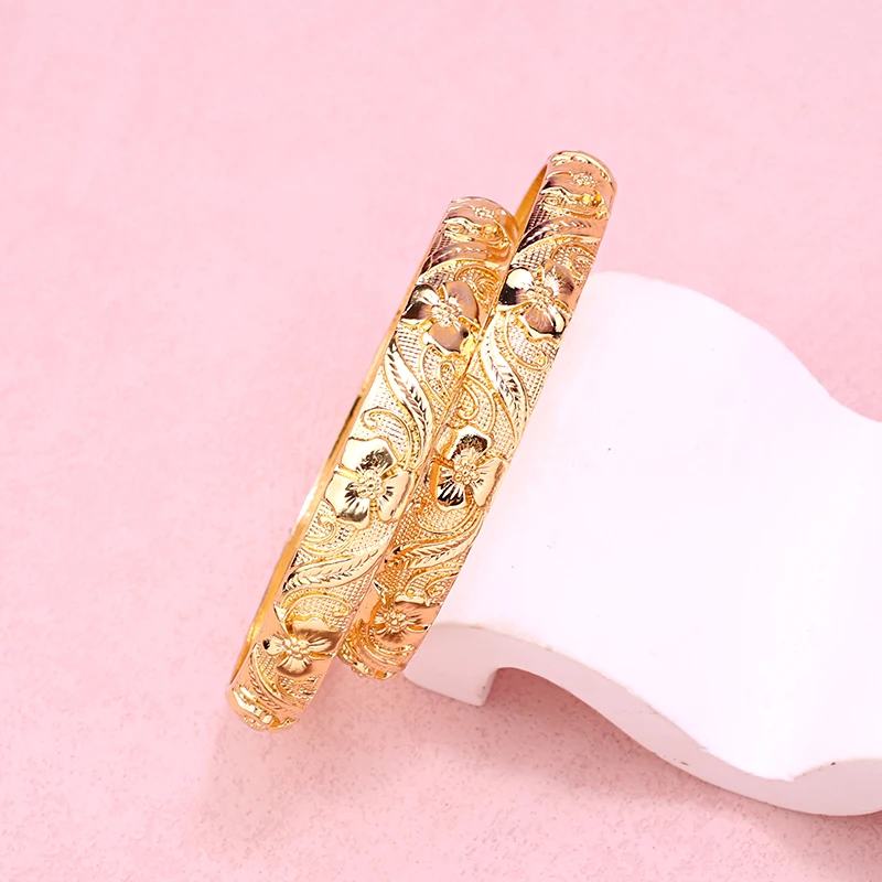 Carved Flower Metal Bangles Gold Plated Dubai Arabic Luxury Women Cuff Bangles Bridal Jewelry Layered Bracelets for Girls