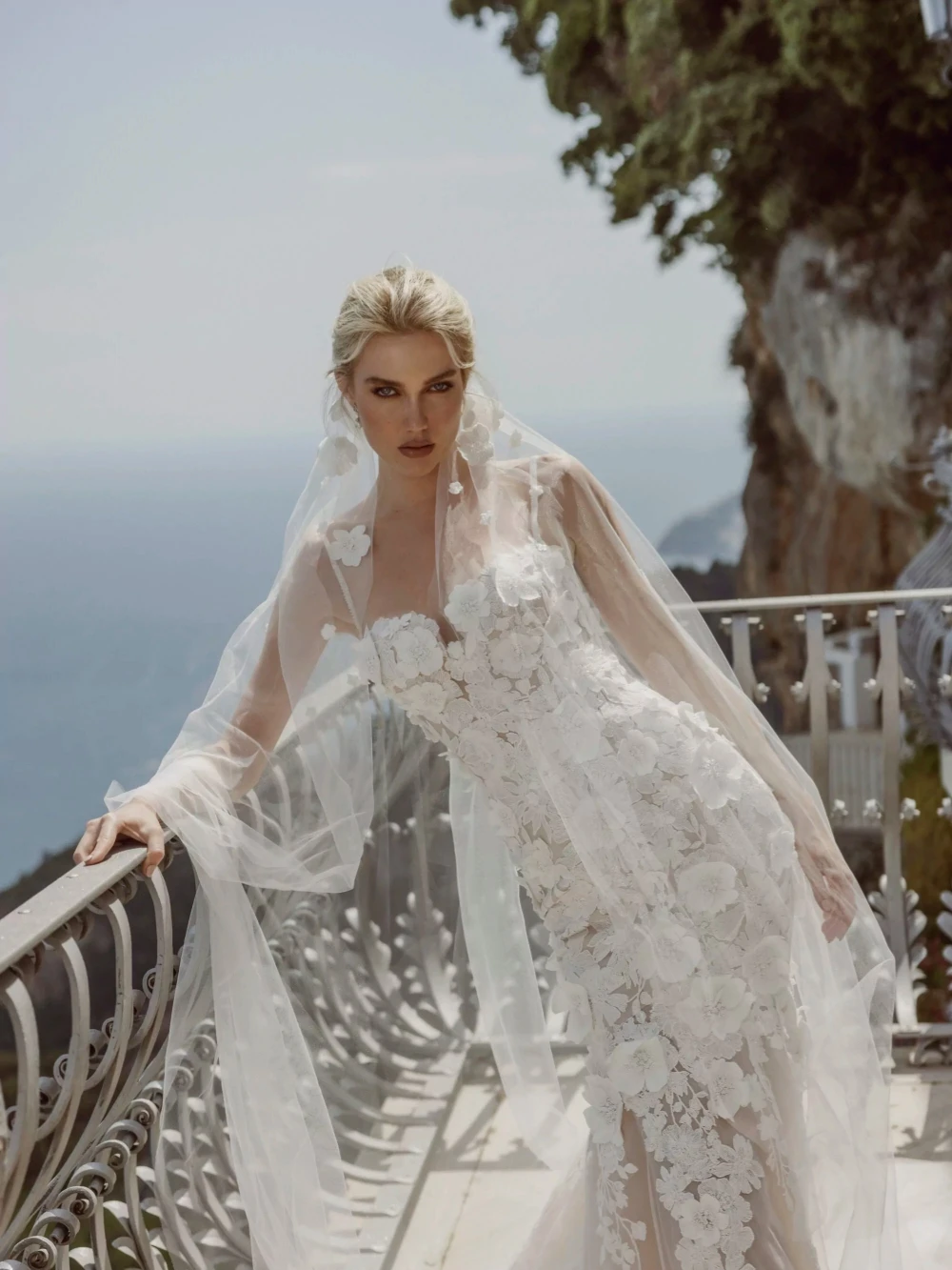 Robe de mariée sirène blanche avec appliques en dentelle, bretelles spaghetti, longue robe de mariée classique, gracieuse, patients