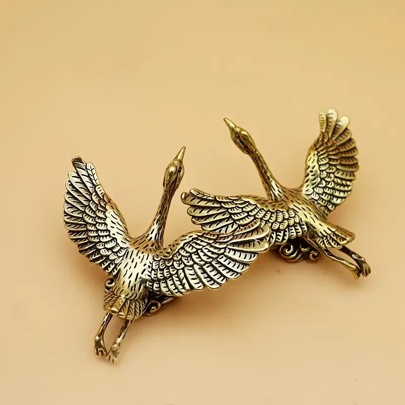 Elegante fliegende Kranich-Figur aus Messing – Desktop-Dekoration im Vintage-Stil, Büro-Kunststück, Tee-Haustier-Zubehör – Detail 4