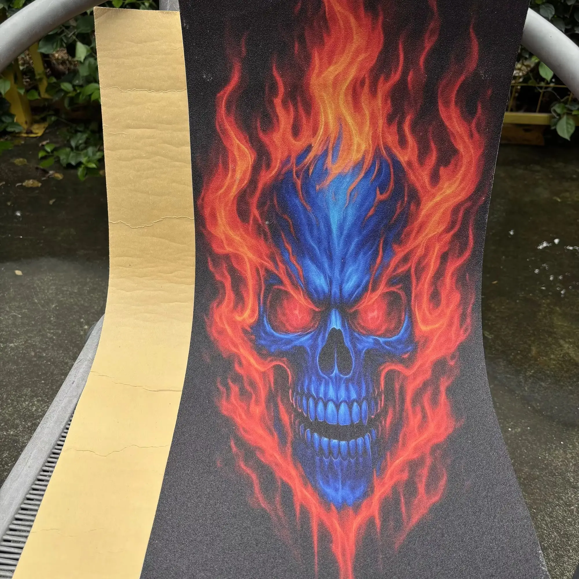 

Противоскользящая наклейка Griptape Brilliant Flame Blue Skeleton Pattern для электросамокатов и скейтбордов, 60*30 см
