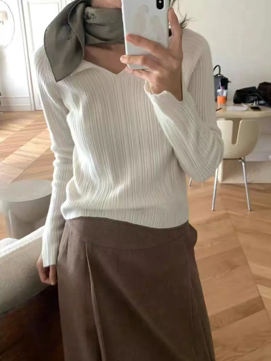 

Winter New Loose Korean Sle Woolen Knitted Sweater V-Ne Vertical Striped Top for Women Ele Faionable Girls